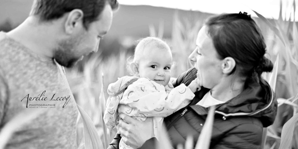 Photographie d'Aurélie Lecoq Photographie Photo enfance nouveau-né famille grossesse Suisse canton de Bern Prêles